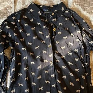 Women tops, size small, color black, good condition.